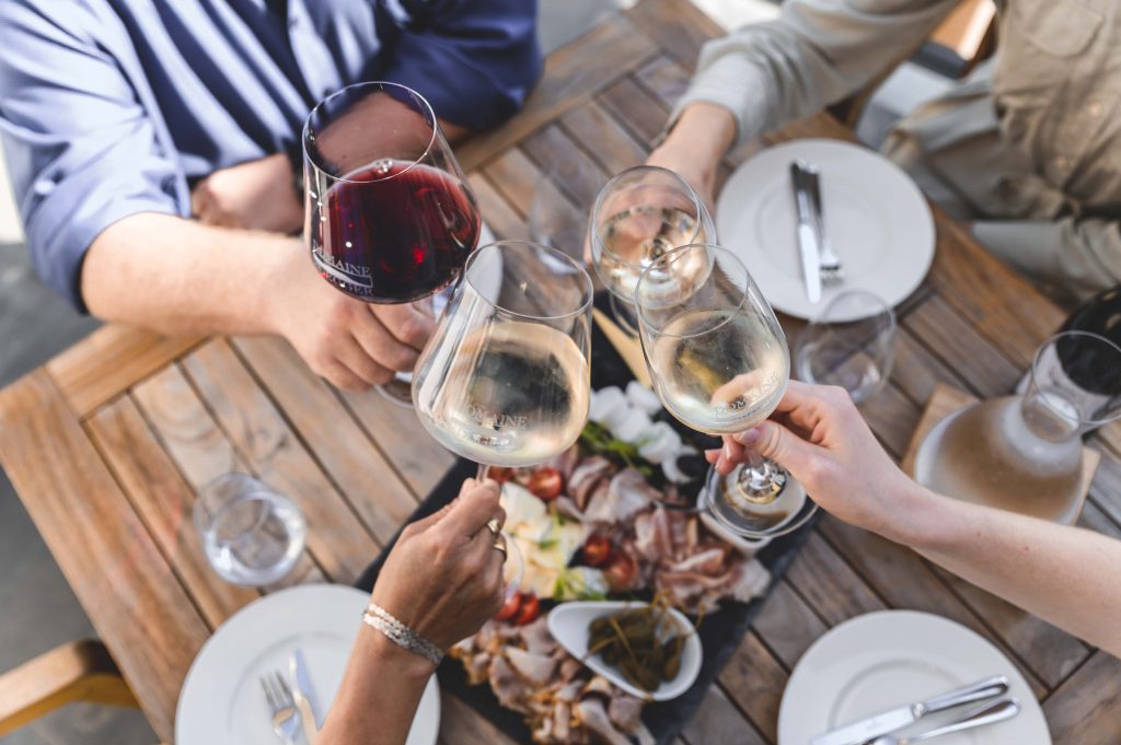 anstossen DSC_76674cc99bca4f6914467076f79e9aa94f181c14267dbf4de655ae30c78db33346d5